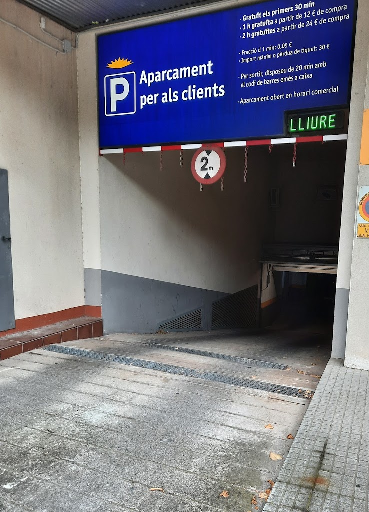 Entrada parquing clients Esclat