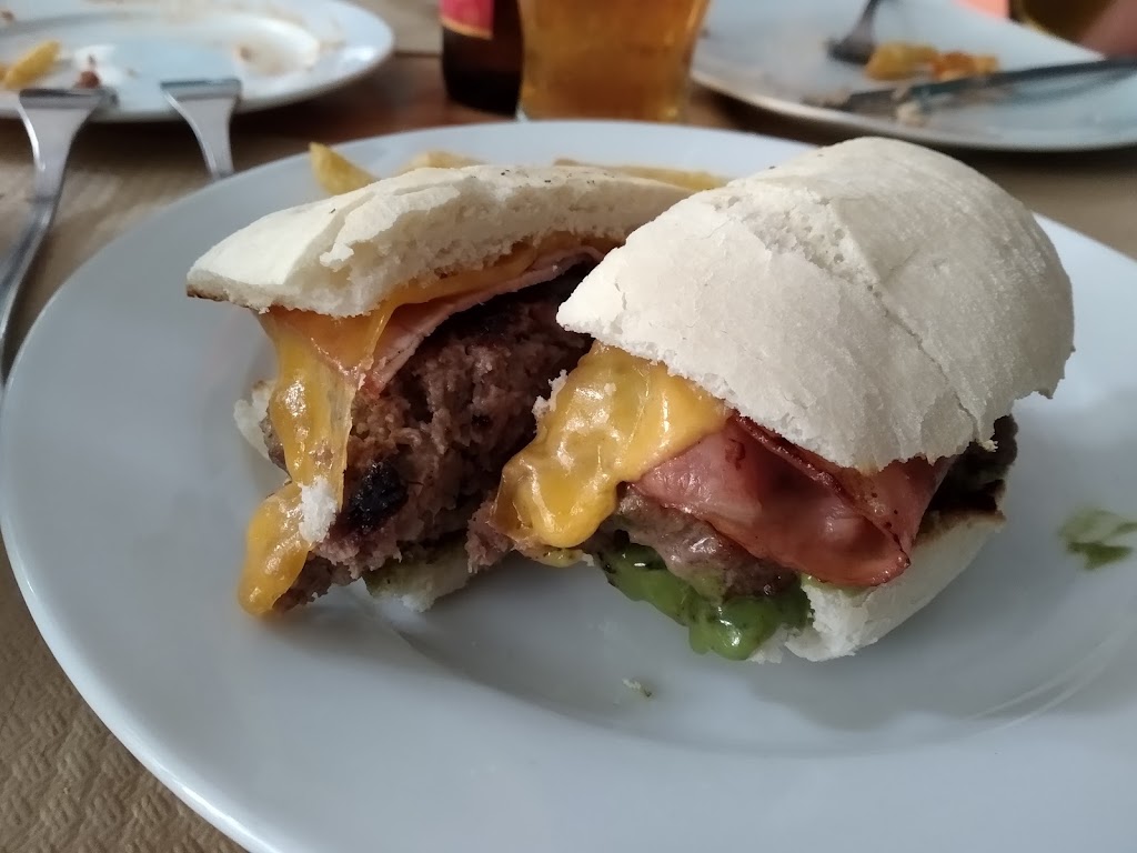 cafe bar El KuKito — Comida y bebida