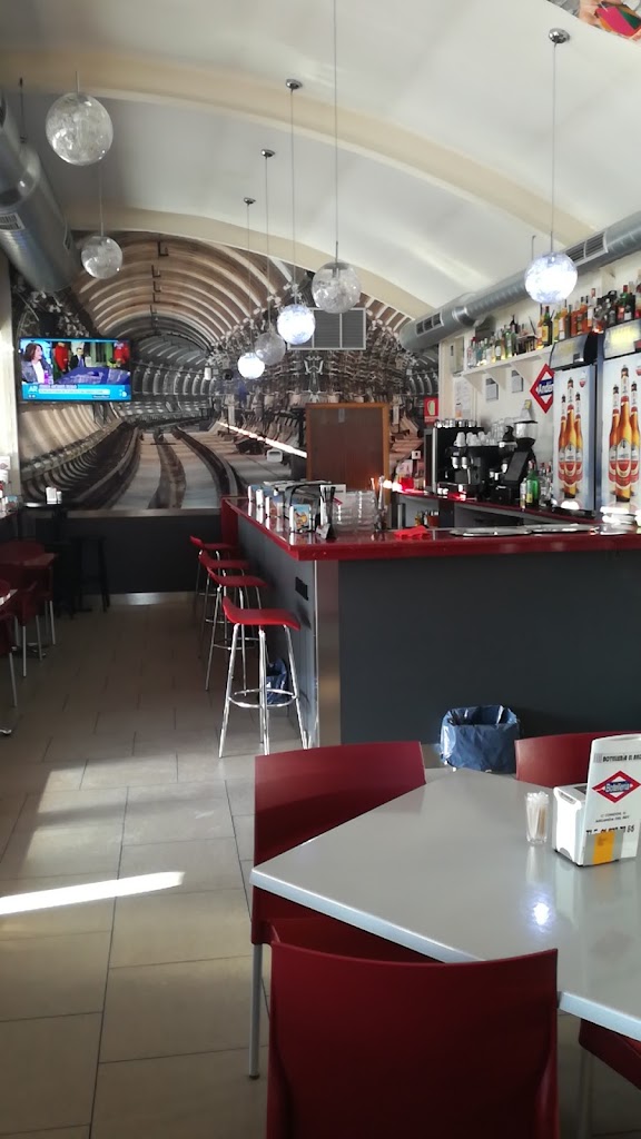 Botelleria El Anden Arganda — Ambiente