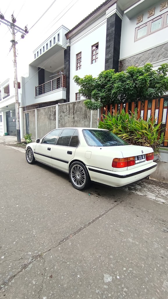 Lancar jaya velg dan ban