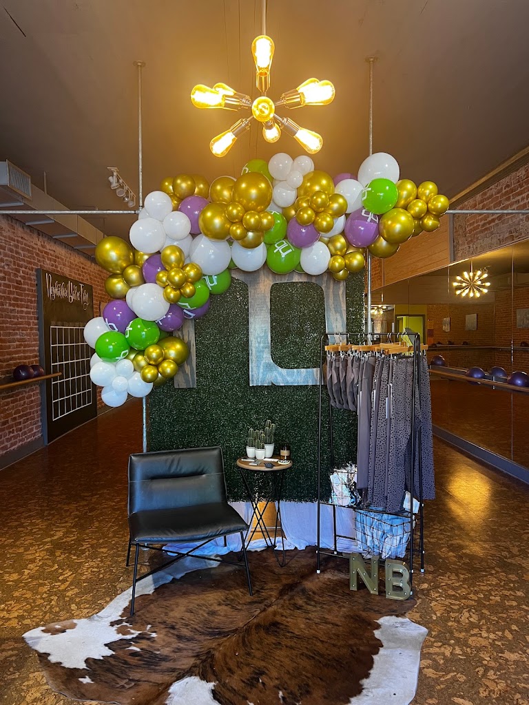  Neighborhood Barre Troy