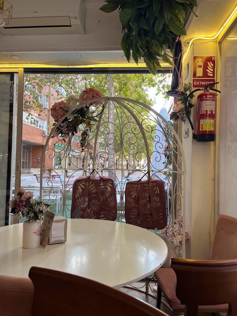 Nuevo Boulevard N5 - Restaurante & Cafeteria — Ambiente