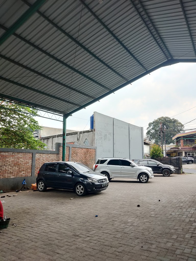 Azam Understel Bengkel Mobil