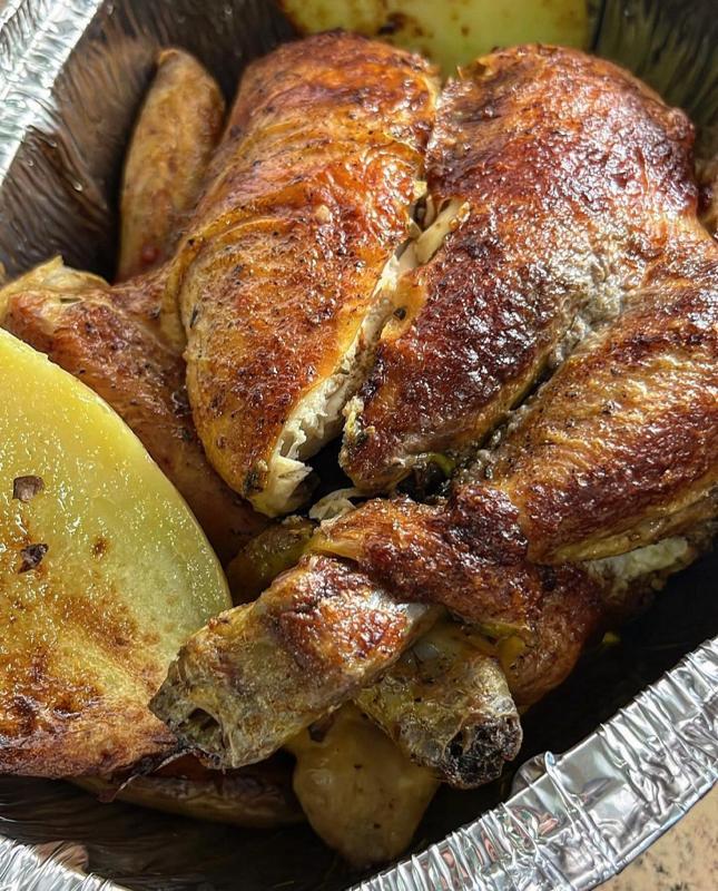 Rostiseria Marilo — Comida y bebida
