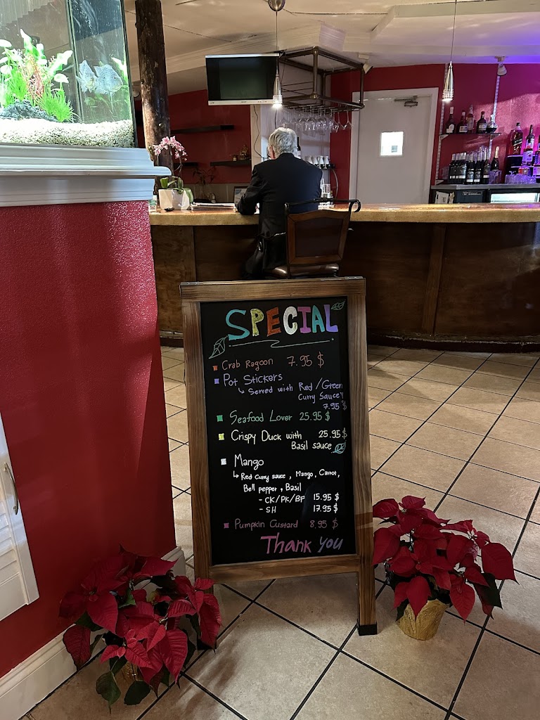 Emerald Thai Cuisine & Sushi Bar