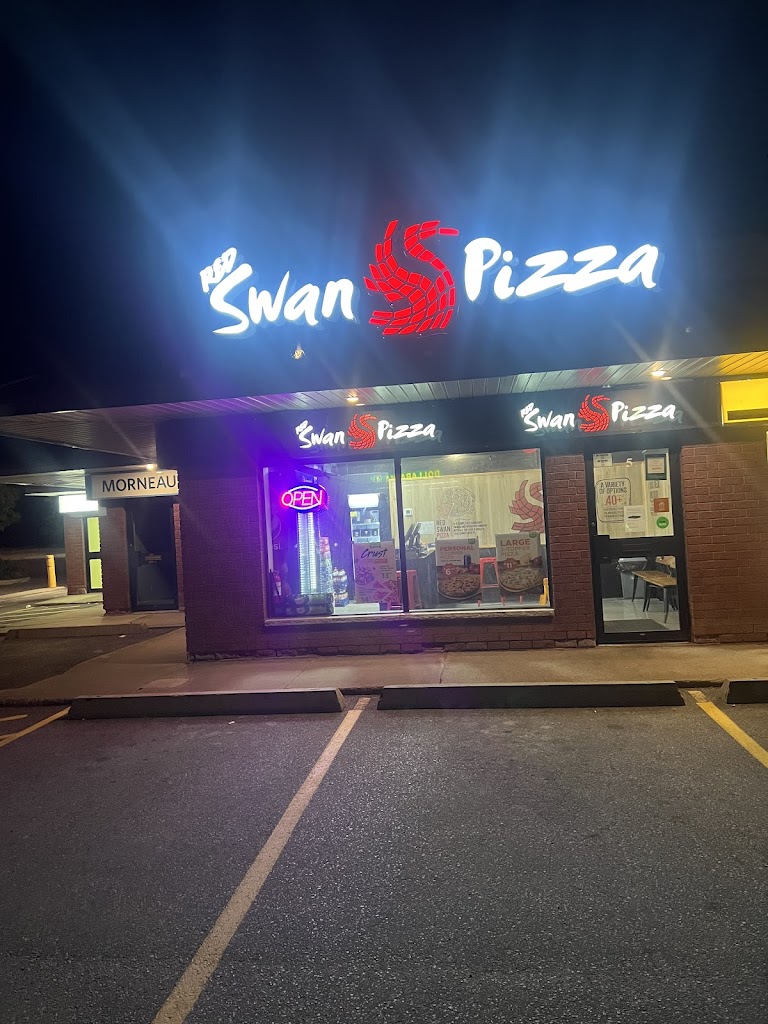 Red Swan Pizza in Orillia