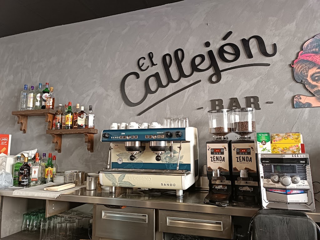 El Callejon Bar.