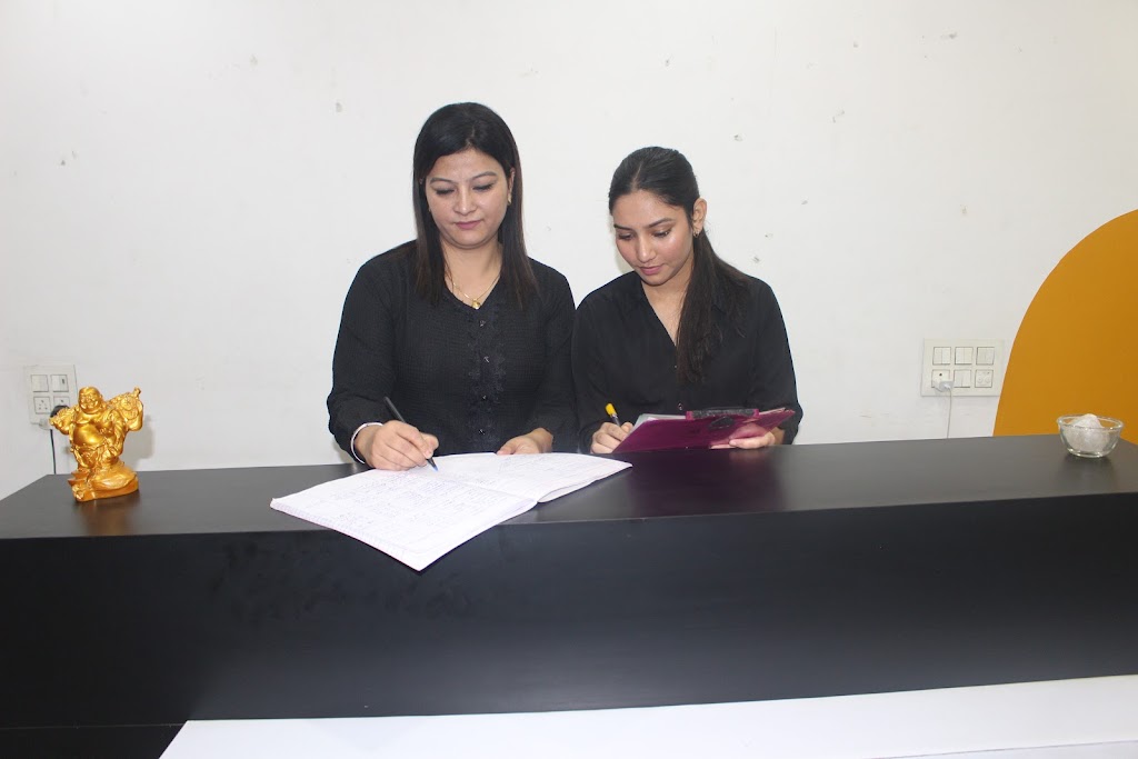 B Beauty Brand Salon Academy