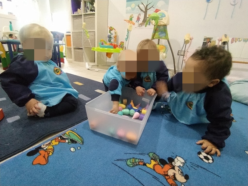 tickly toddlers — Escuela