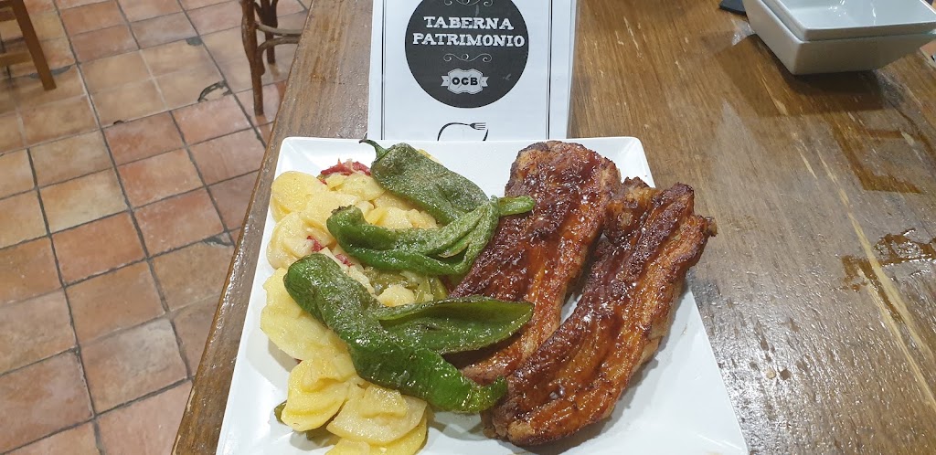 Taberna Patrimonio — Comida y bebida