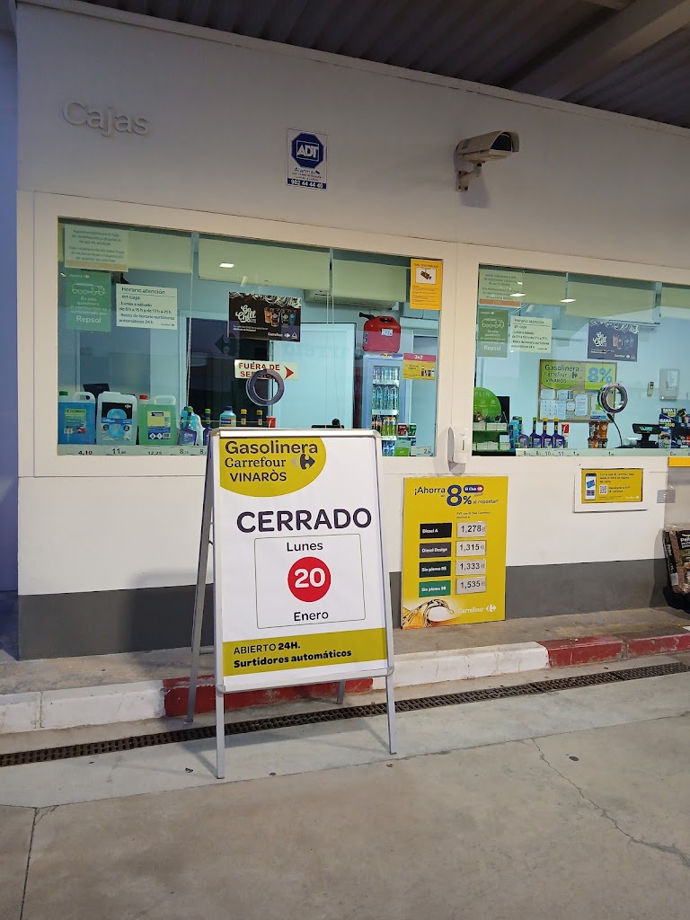 Gasolinera Carrefour Vinaros — Exterior