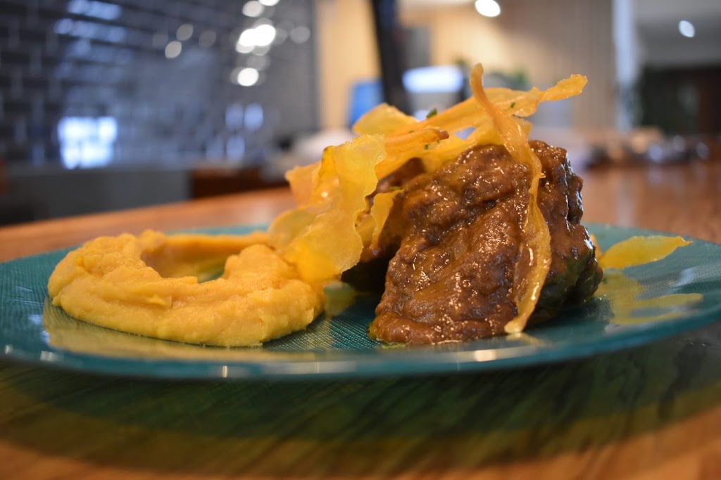 La Puipana Restaurante — Comida y bebida