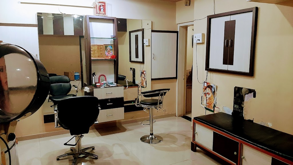 Pranali Ladies Asthetic Beauty Parlour Beauty Institute Personal Basic Advance Courcess