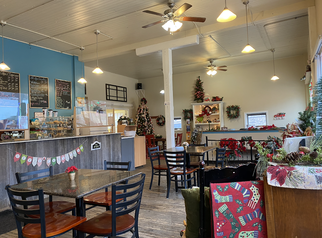  The Living Room Coffee Shop & Vintage Decor, LLC