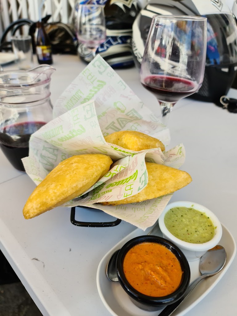 Bar Arepera kilometro 101. El funchal — Comida y bebida