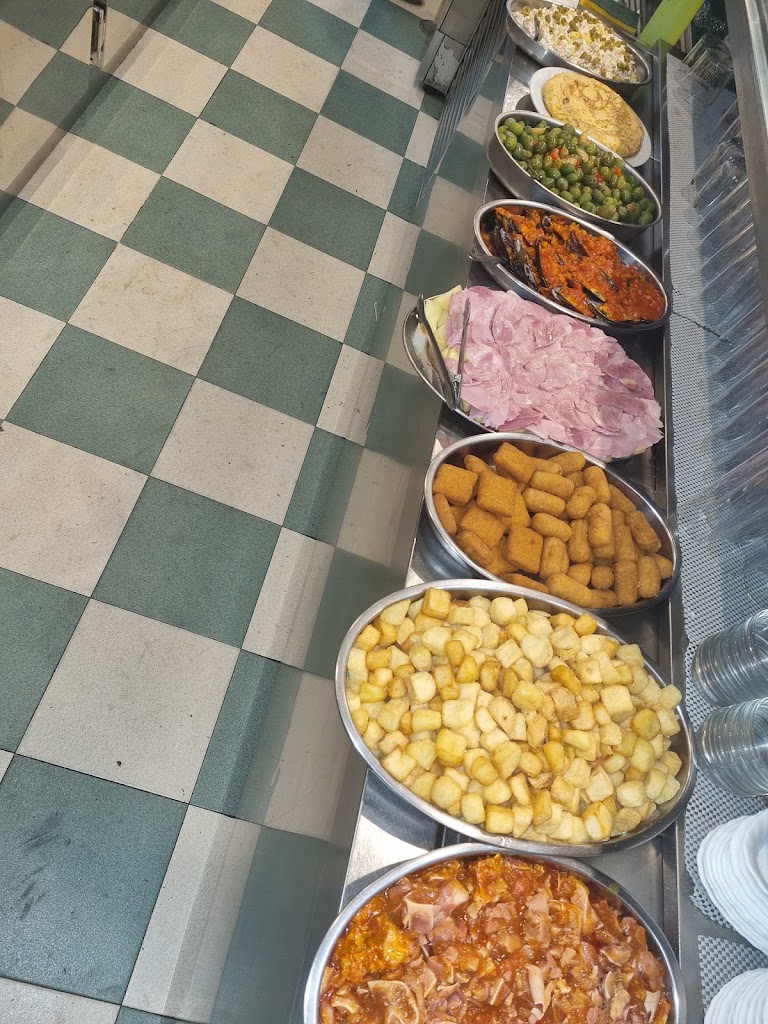 Cafeteria Michelle — Comida y bebida