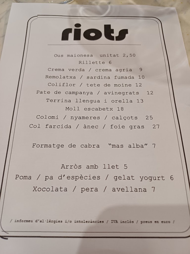 Riots Restaurant — Carta