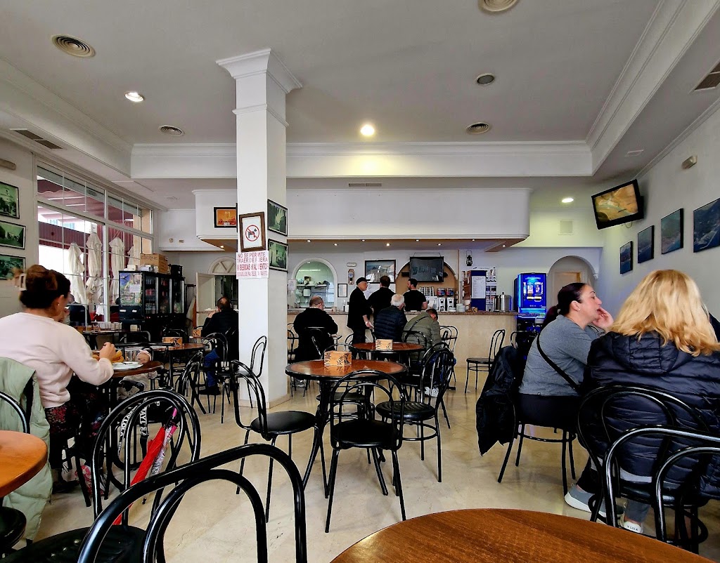 Bar Churreria El Molinillo II — Ambiente