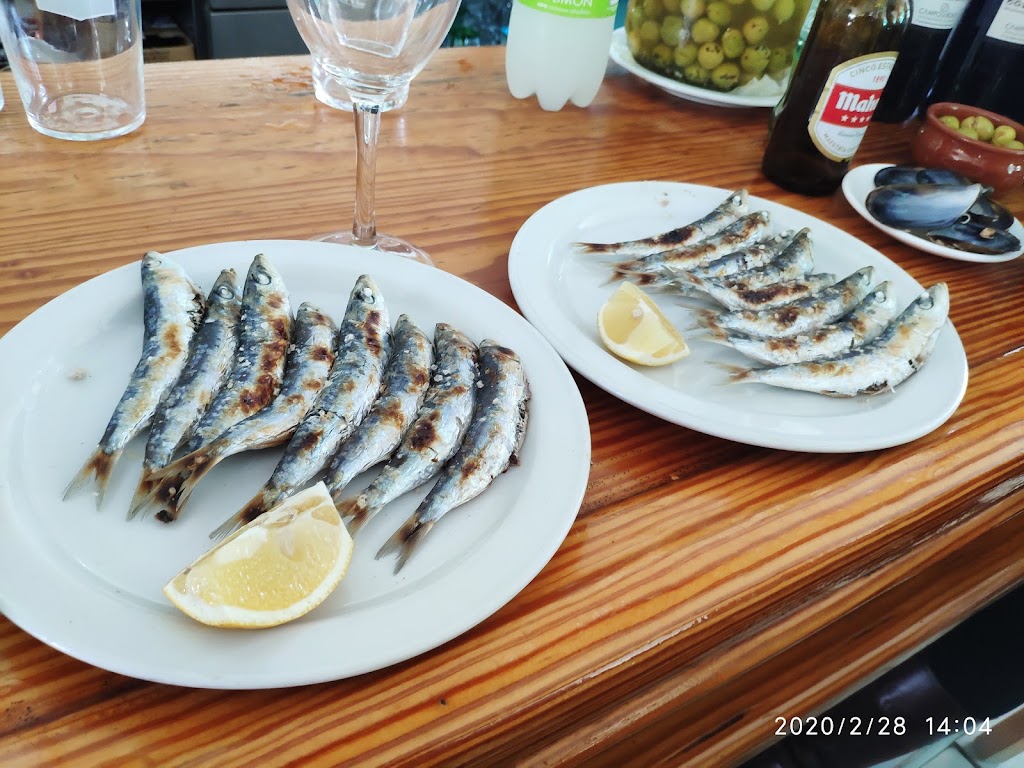 Chiringuito Pepe y Carmen — Comida y bebida