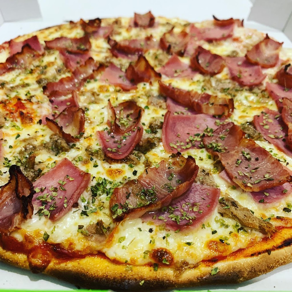 Pizzeria Snoopy — Comida y bebida