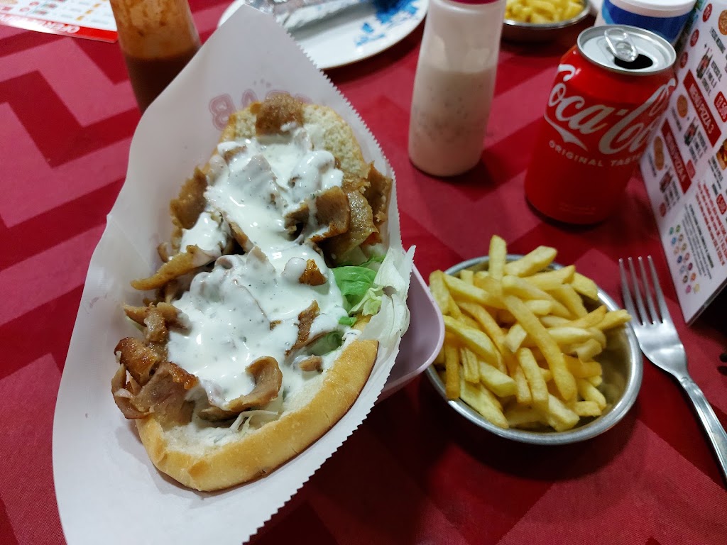 Pilar Kebabs — Comida y bebida