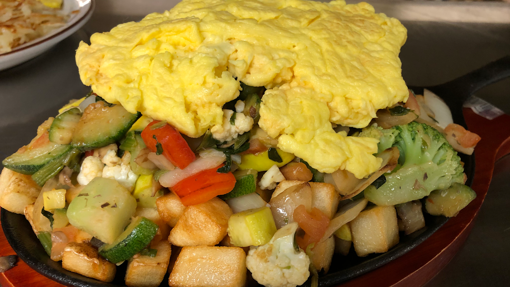  Maple Tree Restaurant & Pancake House