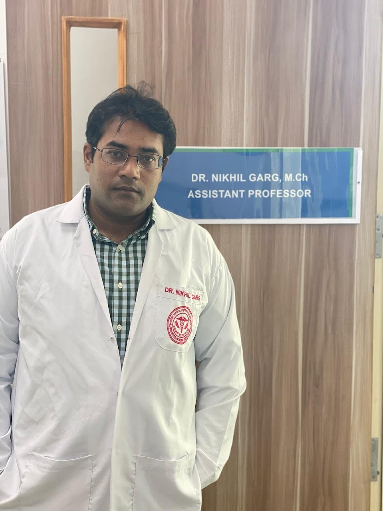 Dr. Dr Nikhil Garg Best Cancer Surgeon Doctor In Punjab Bathinda