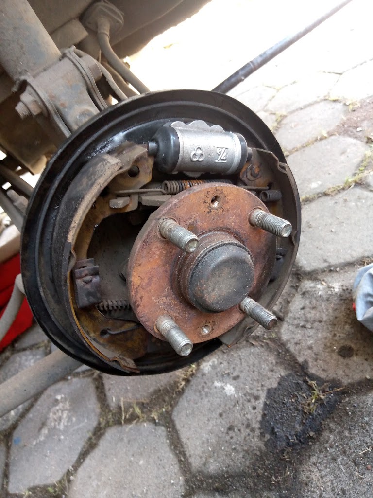BENGKEL MOBIL 27 SUMPIL