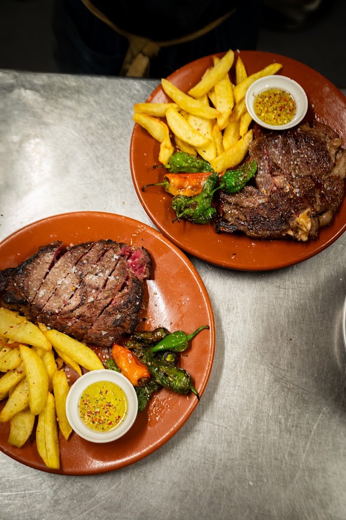 Tabata Restaurant — Comida y bebida