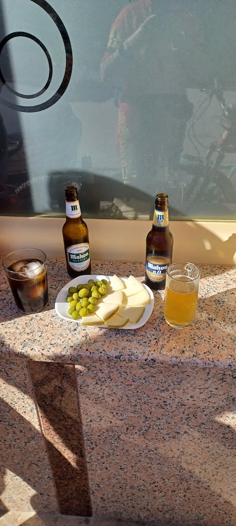 Bar Arranca — Comida y bebida