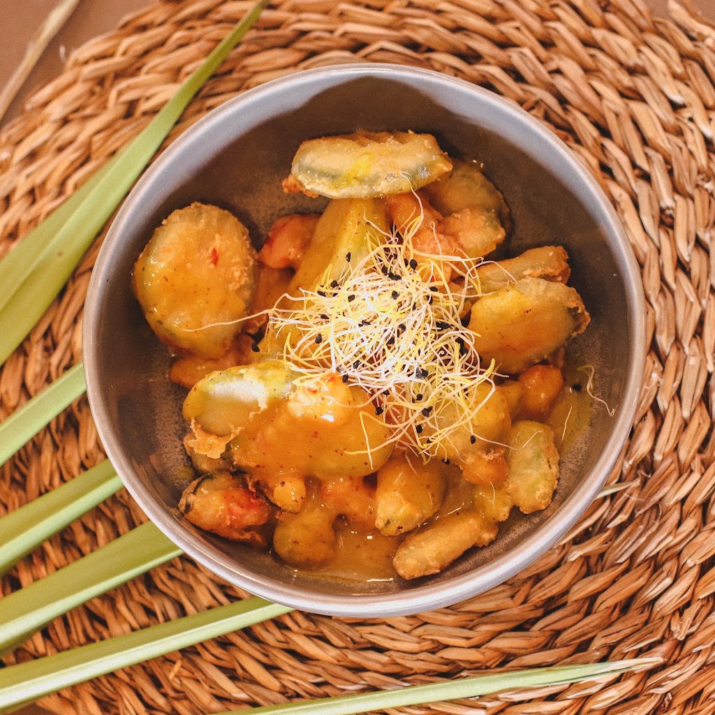 AN STRATO — Comida y bebida