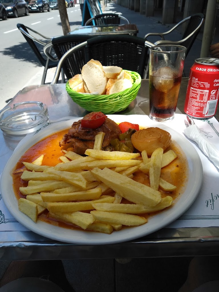 Bar Restaurant Ventura — Comida y bebida