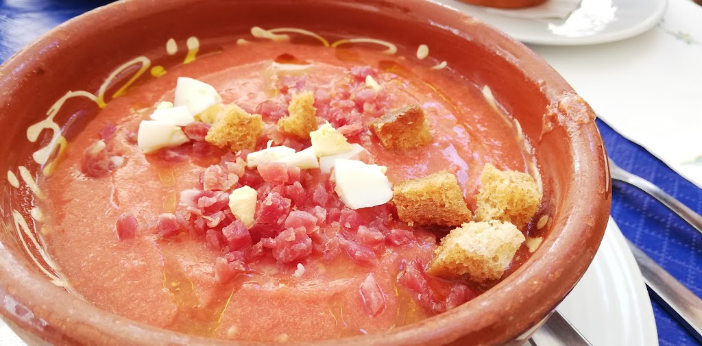 Meson Los Murales — Comida y bebida