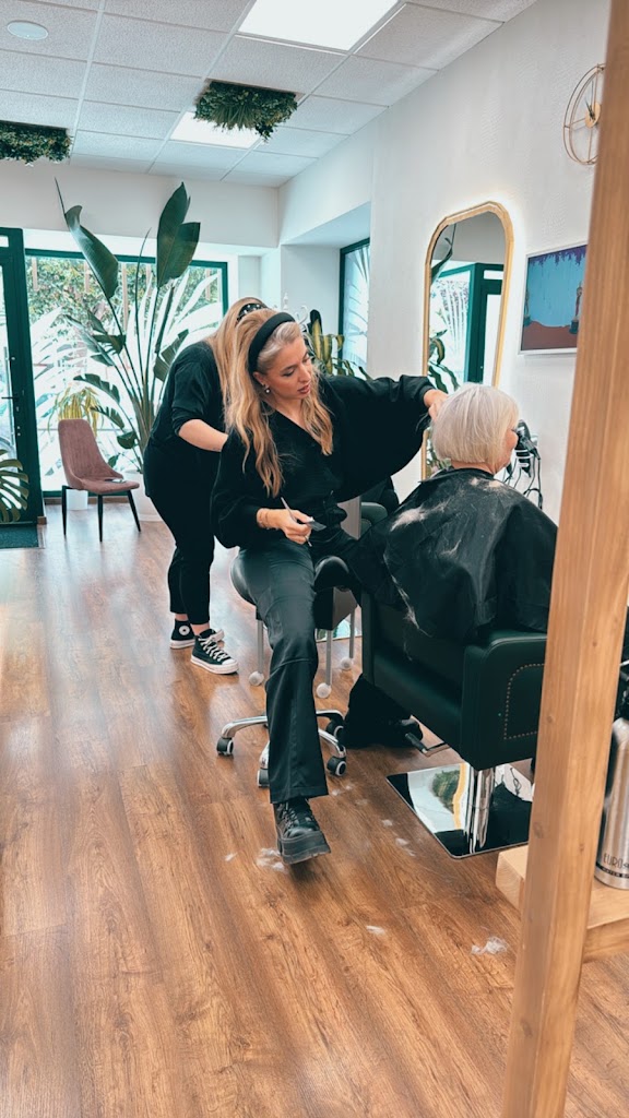 Linda Hair Salon - Peluqueria — Peinado