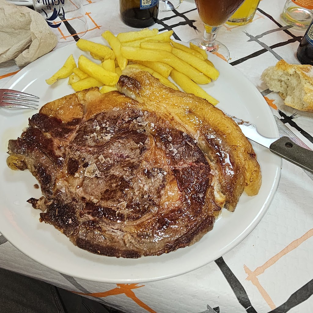 Cafeteria Sierra III — Comida y bebida