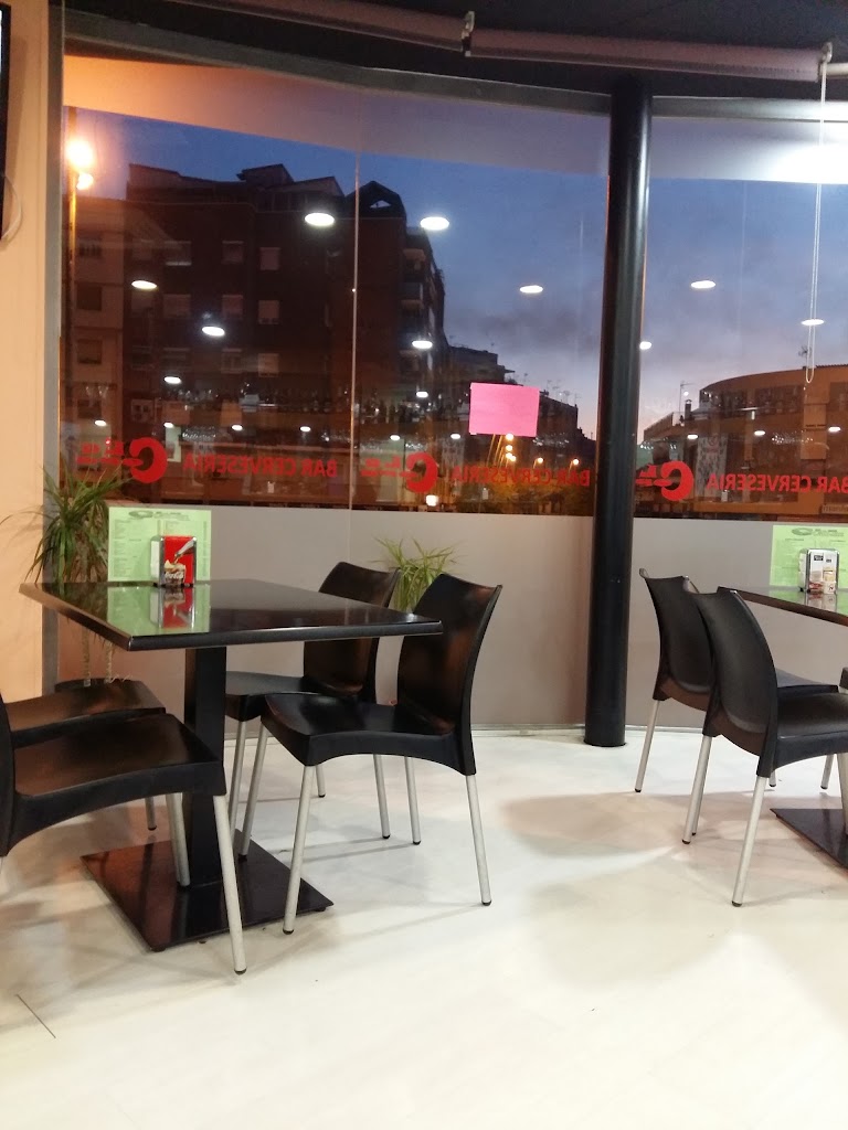 La Copa Bar Cerveseria — Ambiente