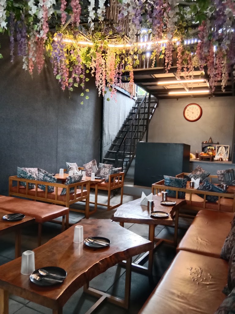 Manali Fine Food Family Restaurant
