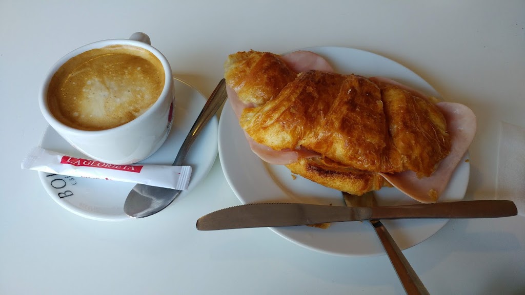Bar La Glorieta — Comida y bebida