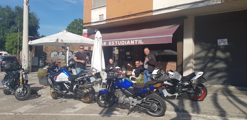 Bar Estudiantil — Del propietario