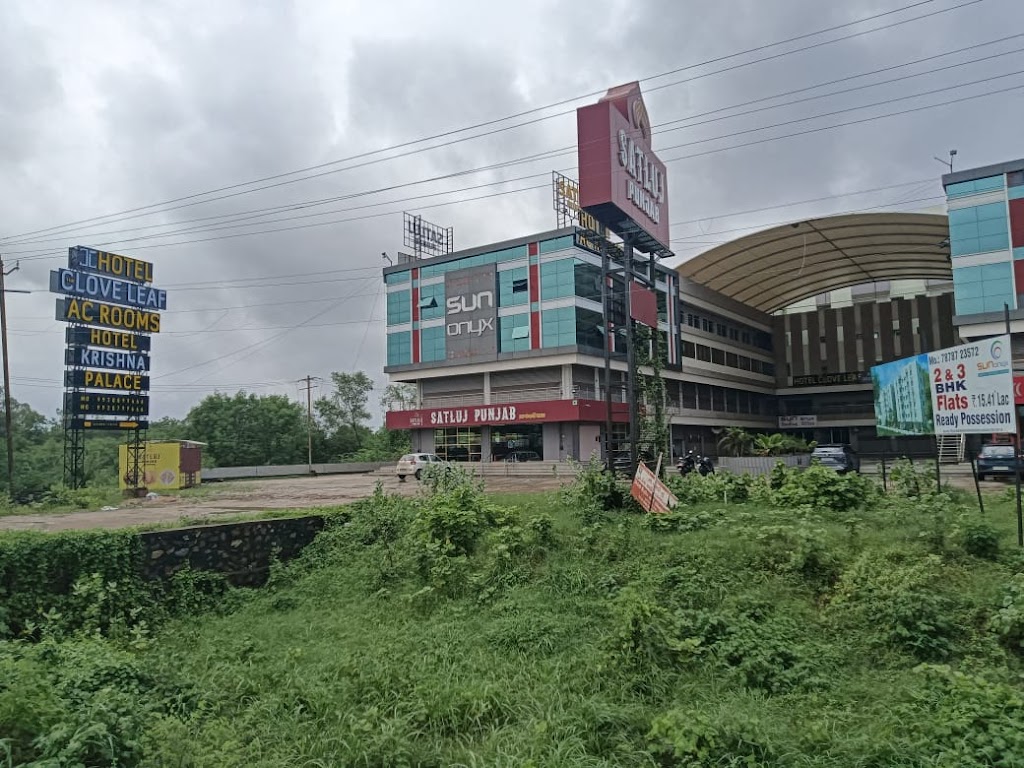 Hotel The Clove Leaf By Krishna Palace