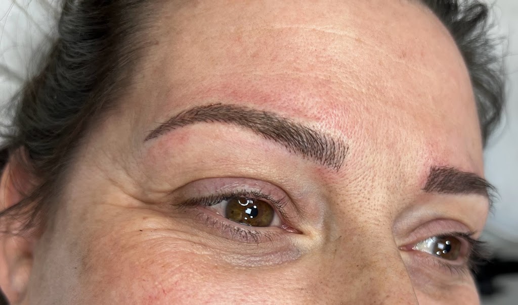 Sensepels Centro De Belleza Y Fotodepilacion & ISC Peluqueros — Del propietario