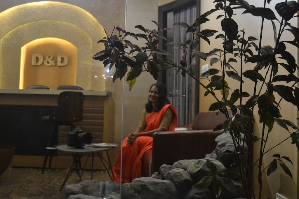 D D Damsel Dandy Unisex Salon Spa