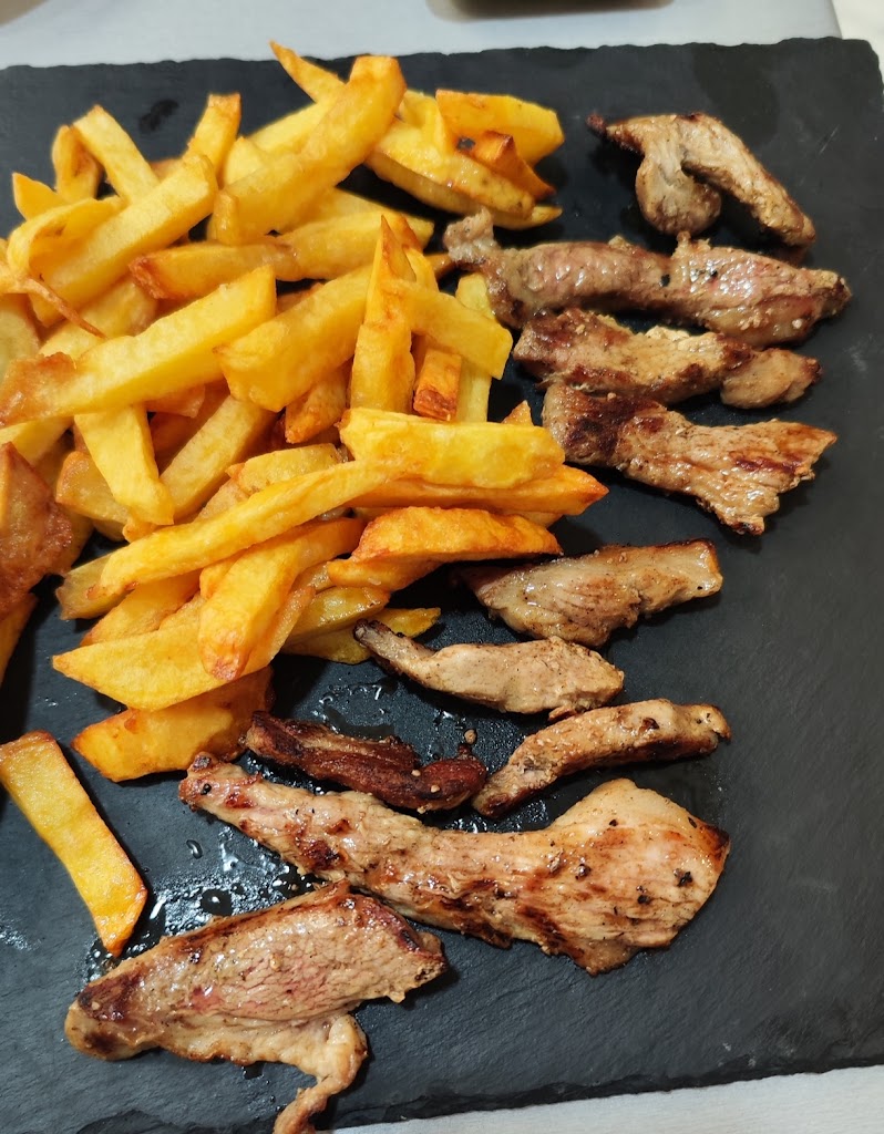 GOA Central — Comida y bebida