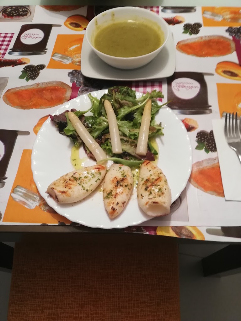 Bar Santa Rosa — Comida y bebida