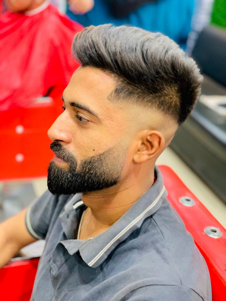 Flawless Unisex Salon Make Up Studio