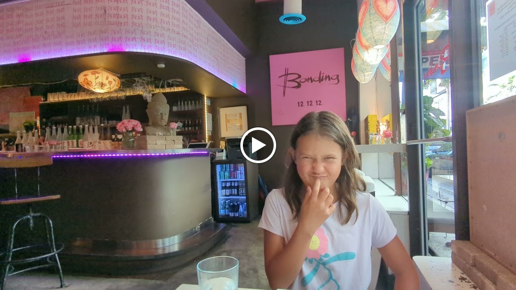 Bonding Thai