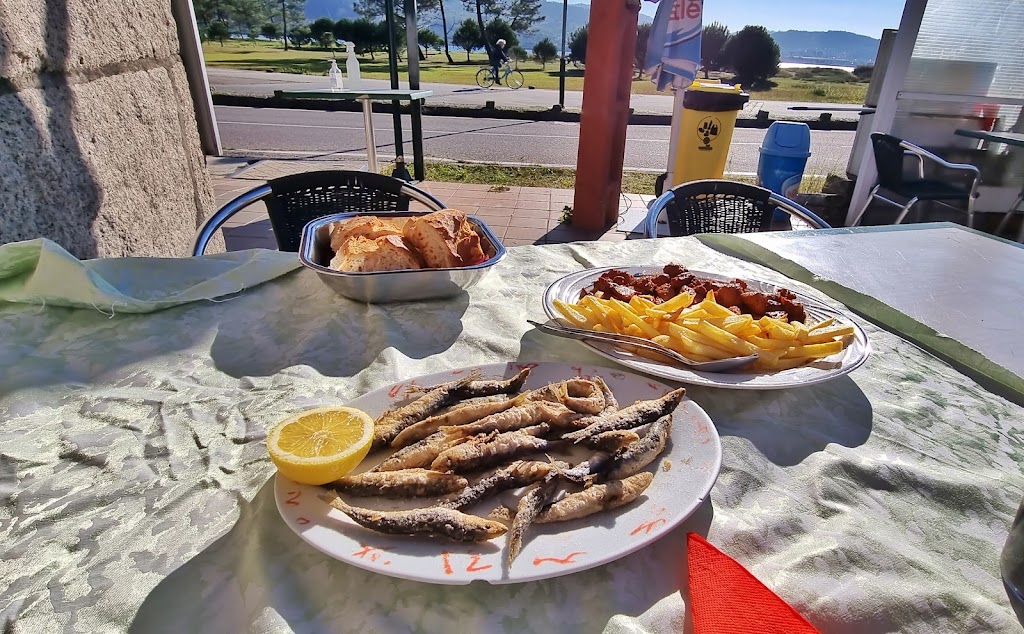 Restaurante Isla de Tambo — Comida y bebida