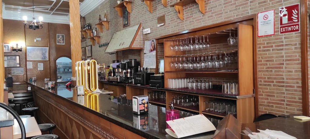Cafe Bar Dolar — Ambiente