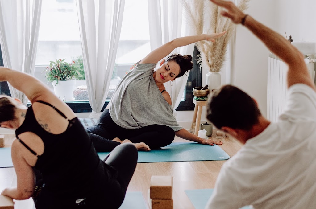 Escuela de Yoga y Psicologia Amparo Estelles