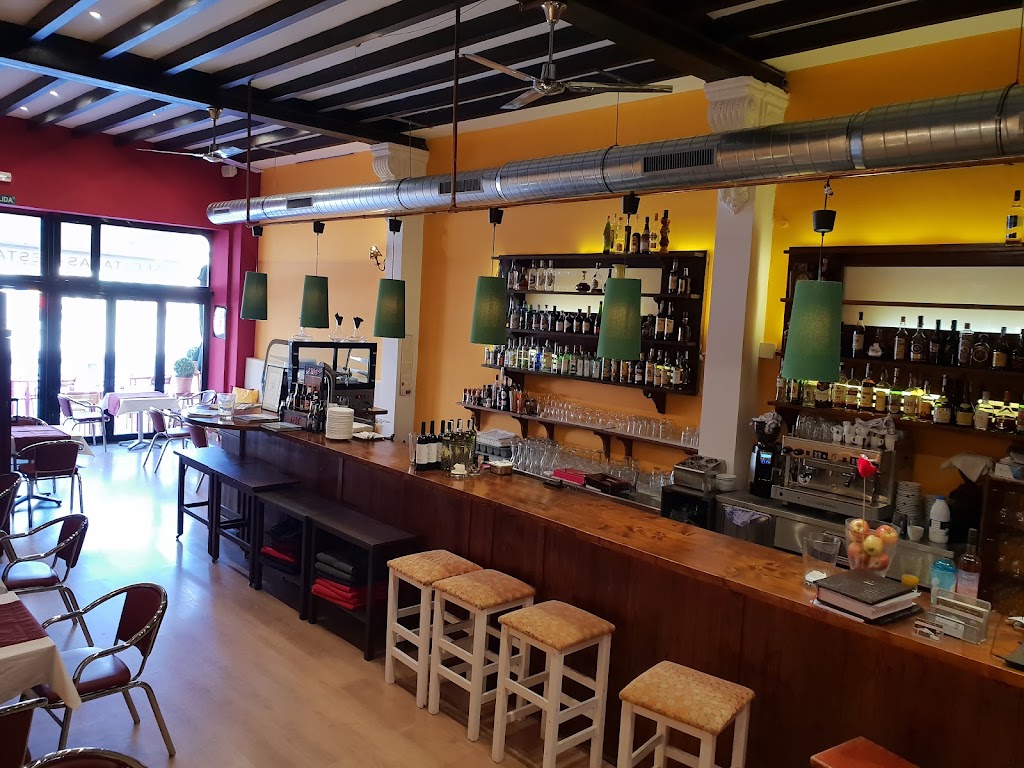 BISTRO MERCAT — Ambiente